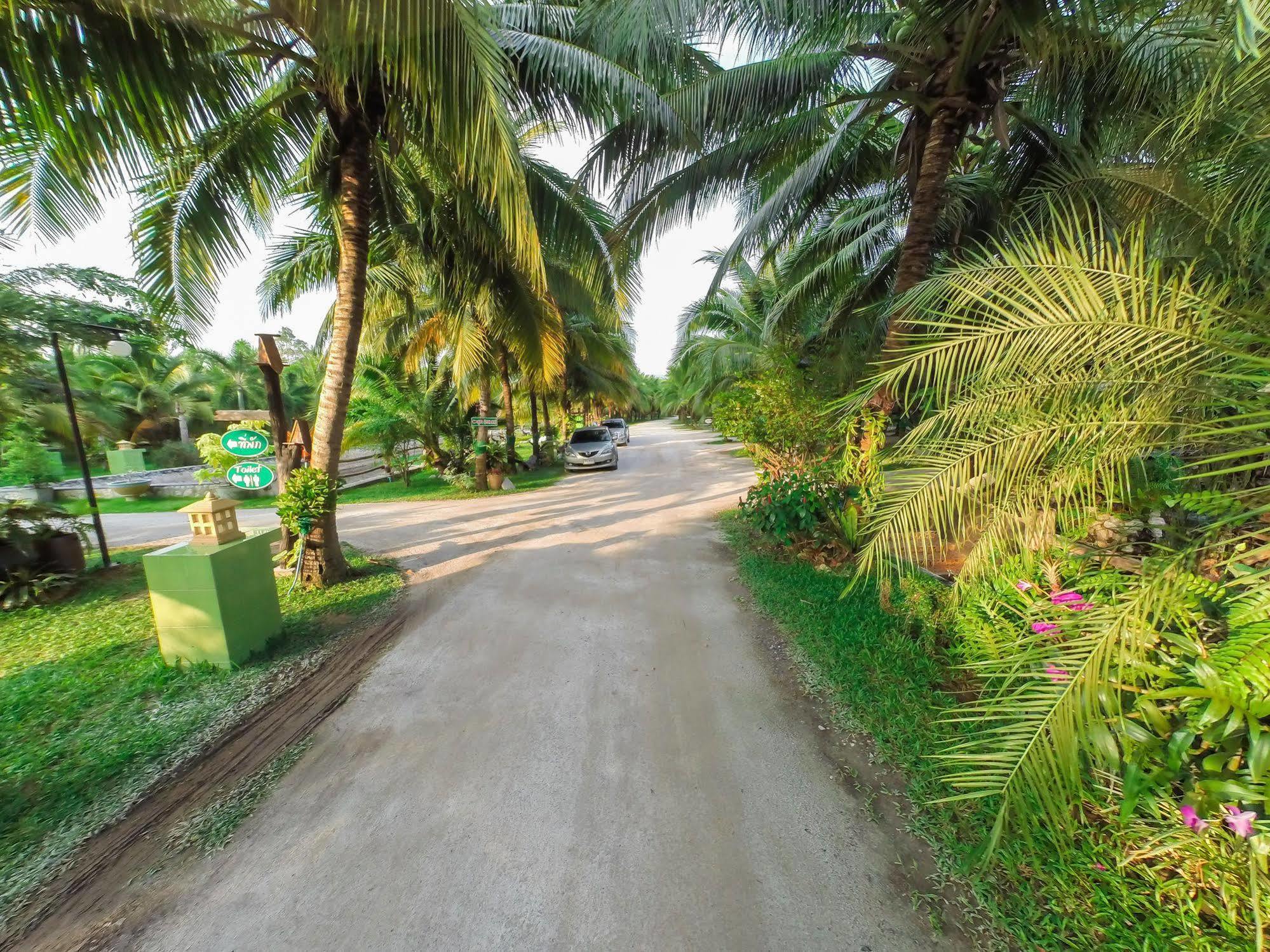 Coconut Resort Rayong Exterior photo