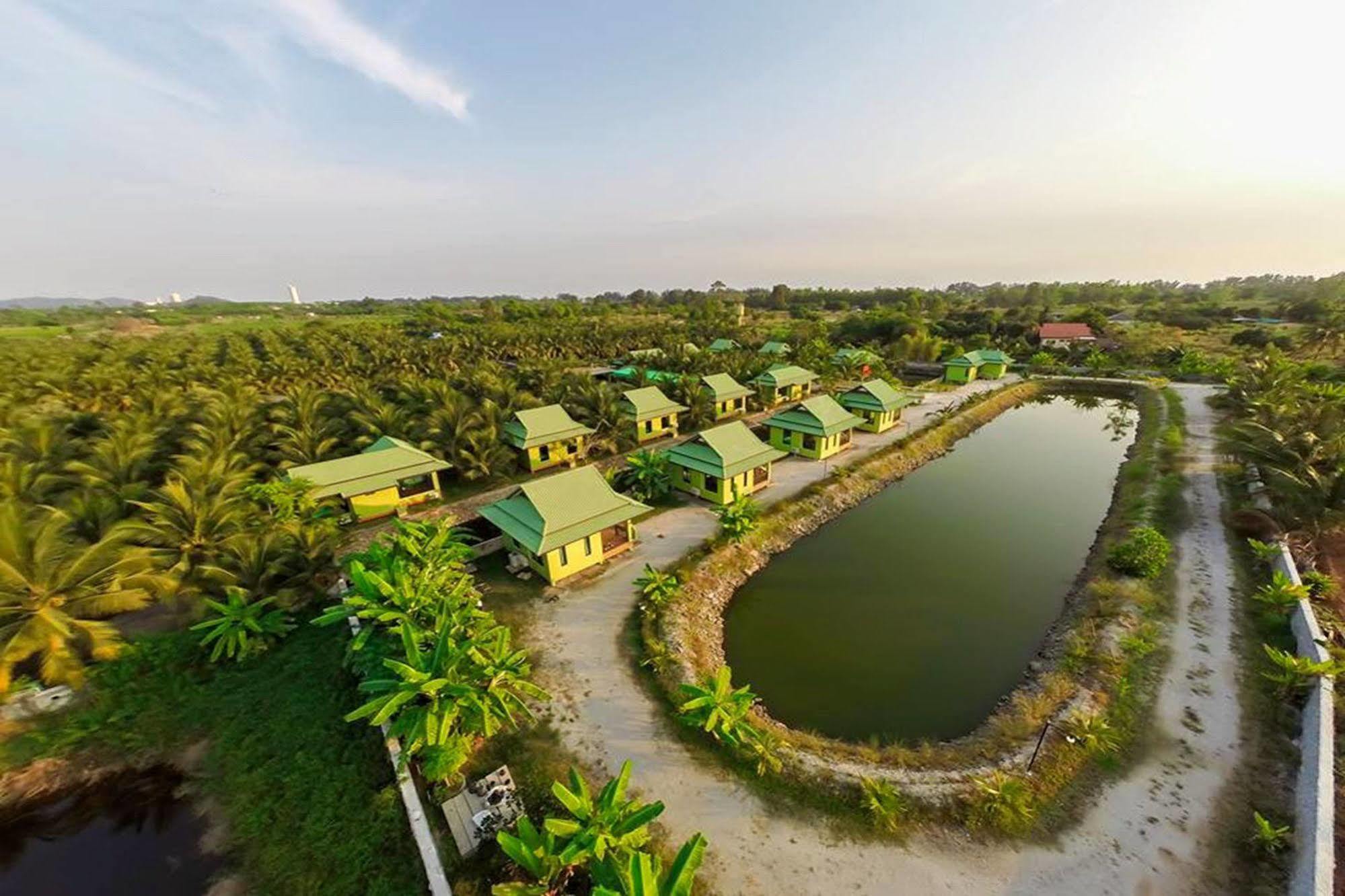 Coconut Resort Rayong Exterior photo