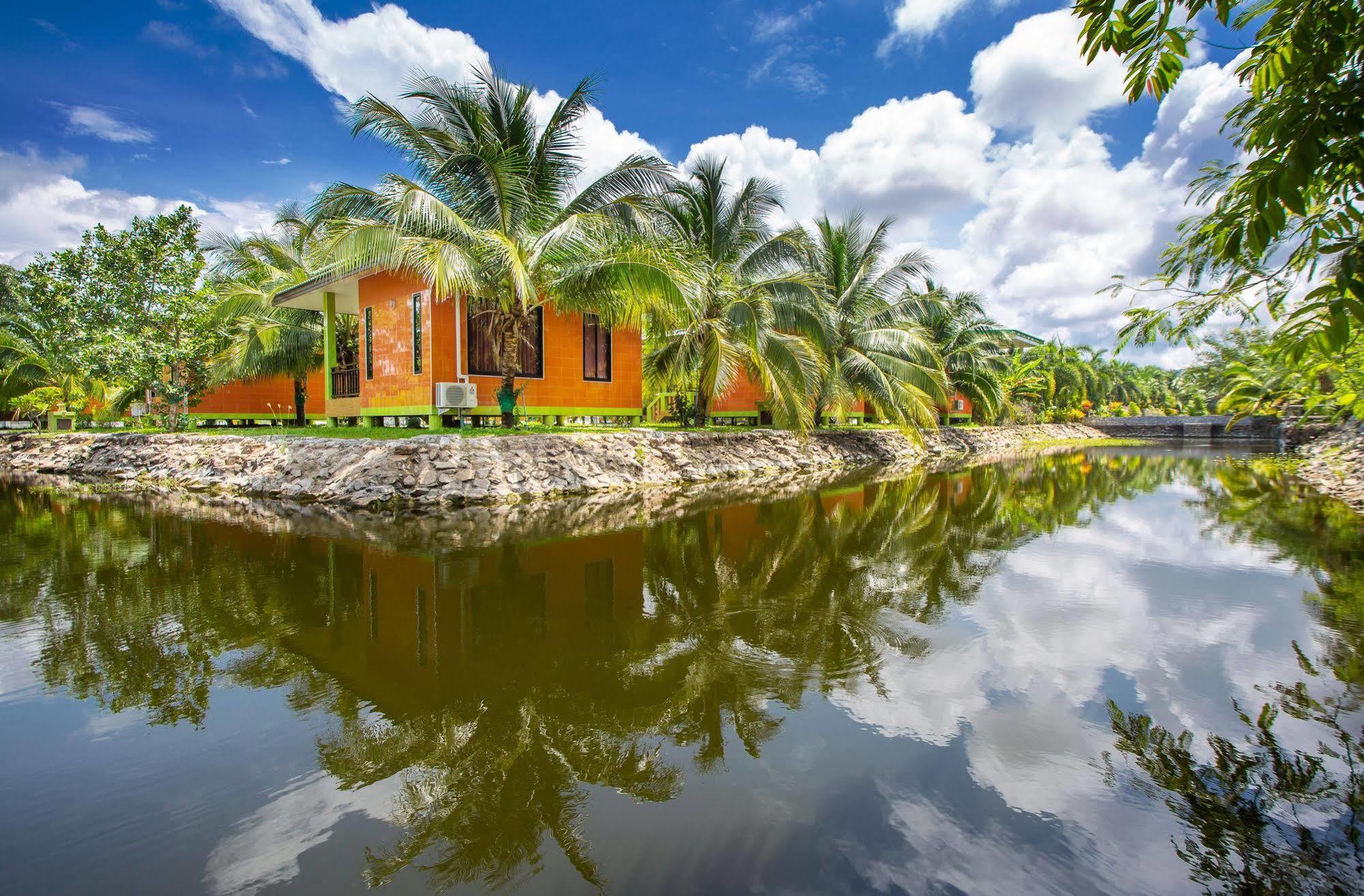 Coconut Resort Rayong Exterior photo